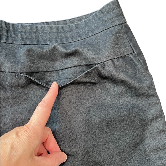 Banana Republic Chambray Denim Shorts Women’s 10 - Picture 4 of 6